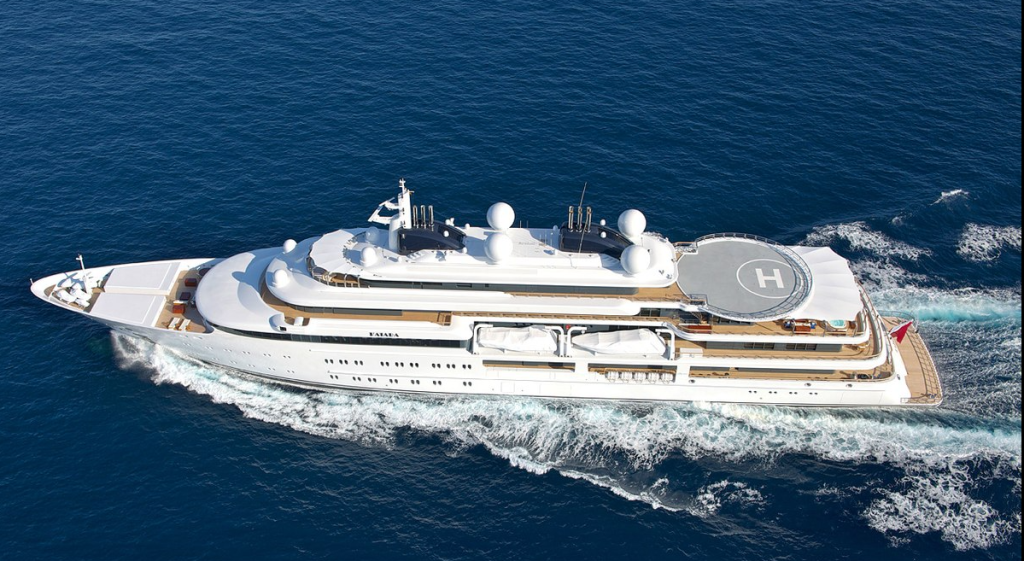 White Yacht For Staff Deployment
